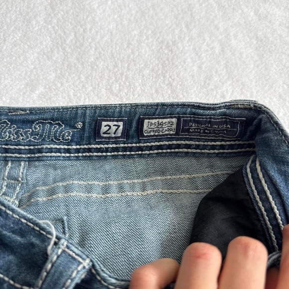 y2k light wash Miss Me blue bootcut capris with embellished back pockets - Picture 4 of 4